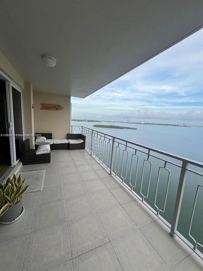 Photo - 11111 Biscayne Blvd Unidad 20E