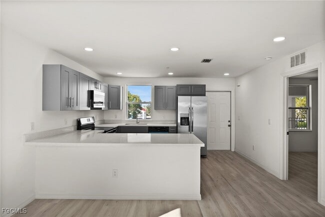 Photo - 3815 Chiquita Blvd S Unidad 106