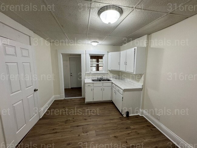 Photo - $750 - 2 bedroom/ 1 bathroom - Duplex