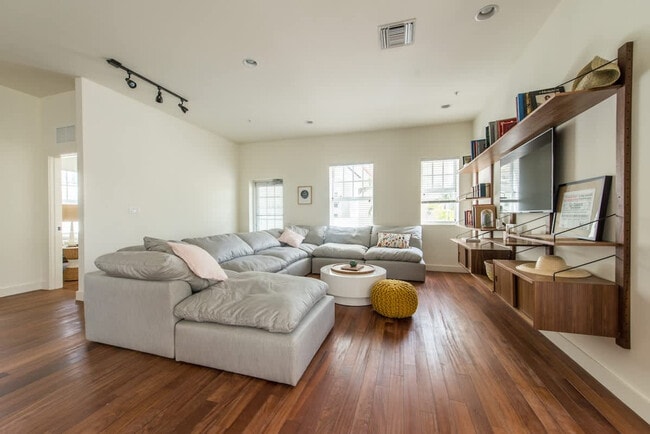 701 4th St Unit SI ID1320732P