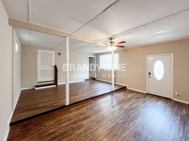 Photo - 922 Westgate Dr