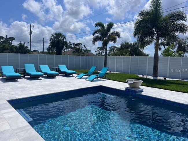 Photo - 1720 SW 19th Pl