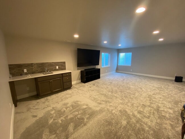 Photo - STUNNING 4BD/3.5BA HOME IN CUMBRE VISTA | ...