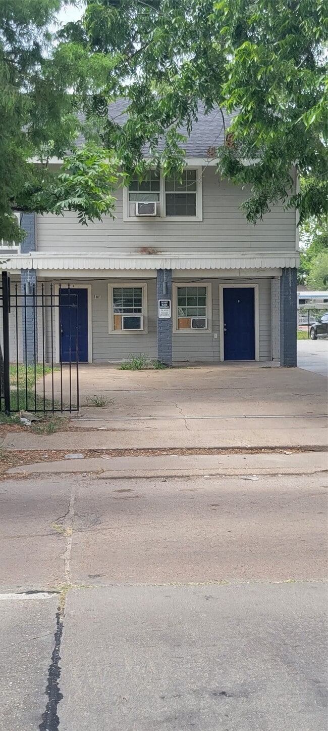 Photo - 5301 Collingsworth St Unit 8