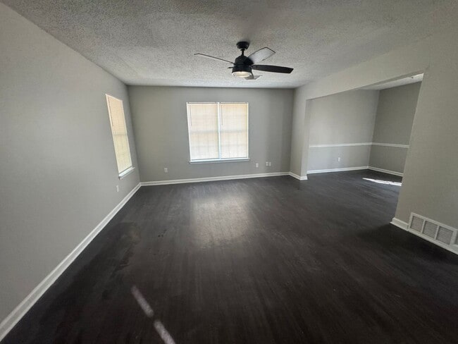 Photo - 10101 Stephenson Ln