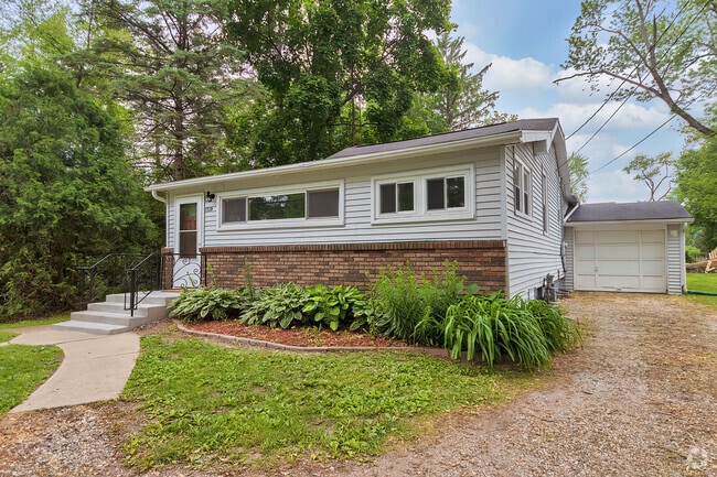 Building Photo - 1519 Dietrich Dr Rental