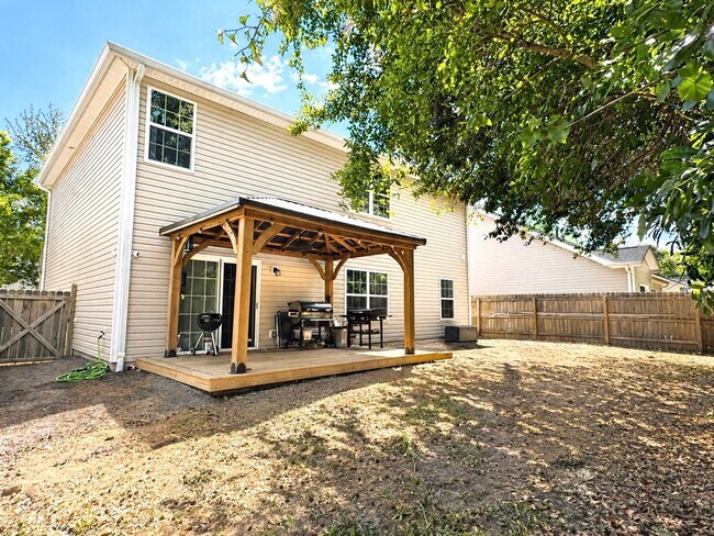 Photo - 121 Mission Way