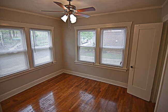 Photo - 4201 KENWOOD