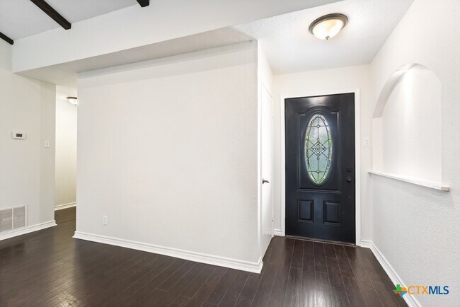 Photo - 115 Da Gama Dr