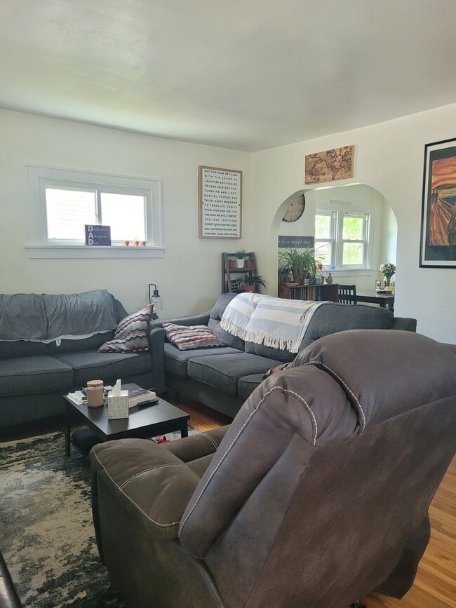 Photo - Single Family Home in BG