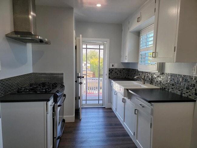442 Vine St