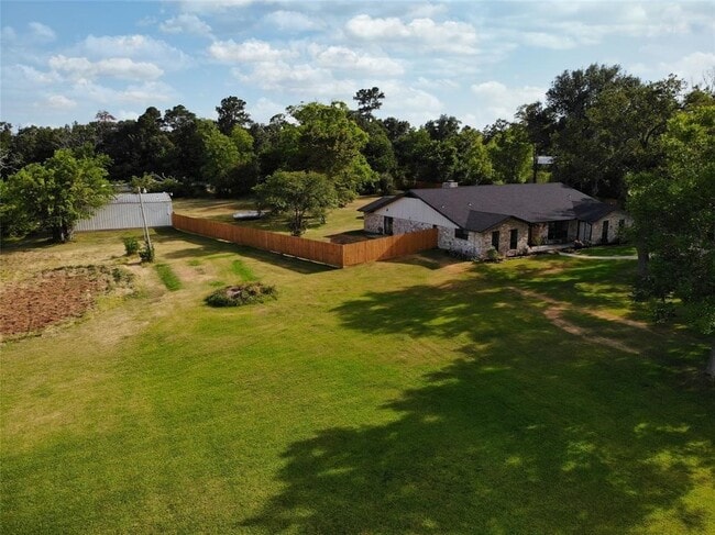 Building Photo - 22985 Hwy 105 W