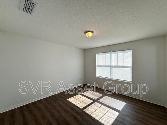 Photo - 3067 Harbison St