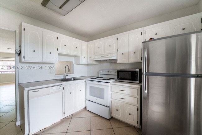 3777 NW 78th Ave Unit 3F