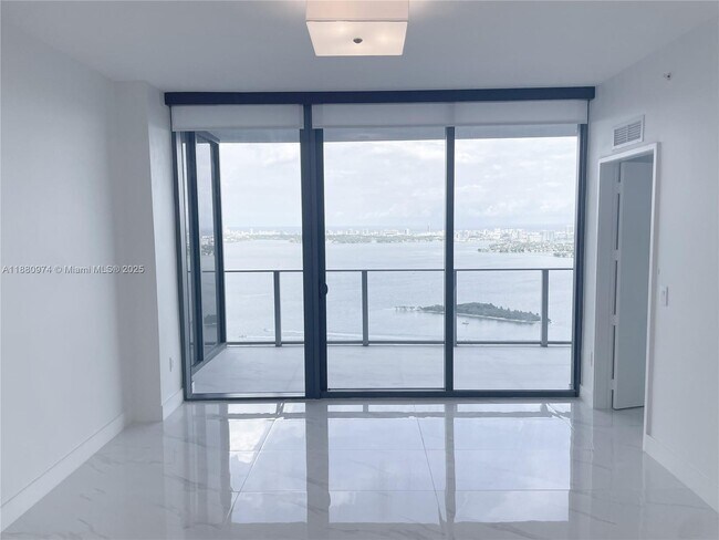 Photo - 700 NE 24th St Unit 4604