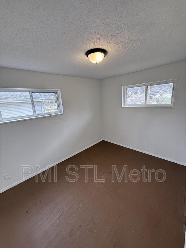 Photo - 5633 Parchester Dr