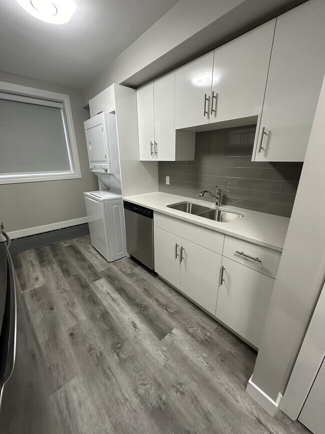 Photo - 11110-68 68 Ave NW Unit 32