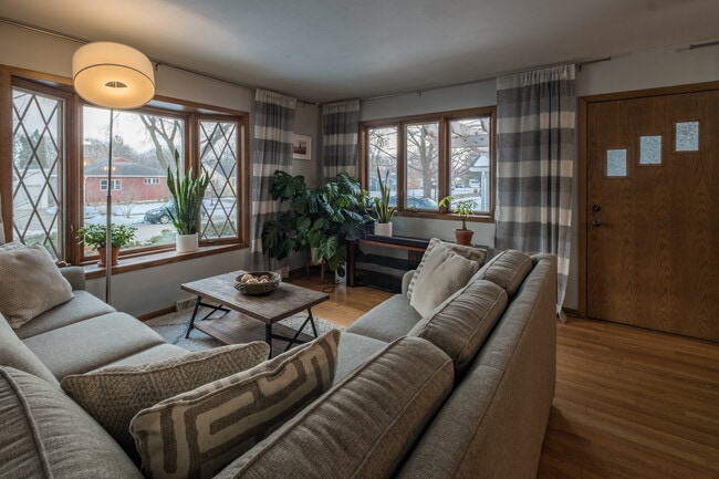 Photo - 38 Cumberland Ln