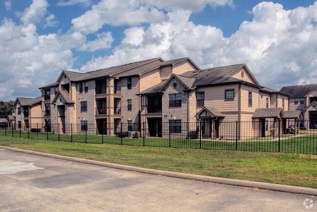 2 Bedroom Eastex Jensen Apartments For Rent Houston Tx