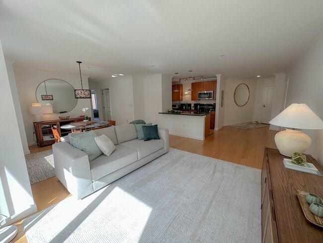 Photo - 16 Miner St Unit 308