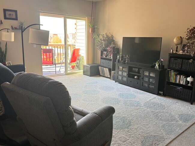 Photo - 5192 Sassafras Dr Unit 308