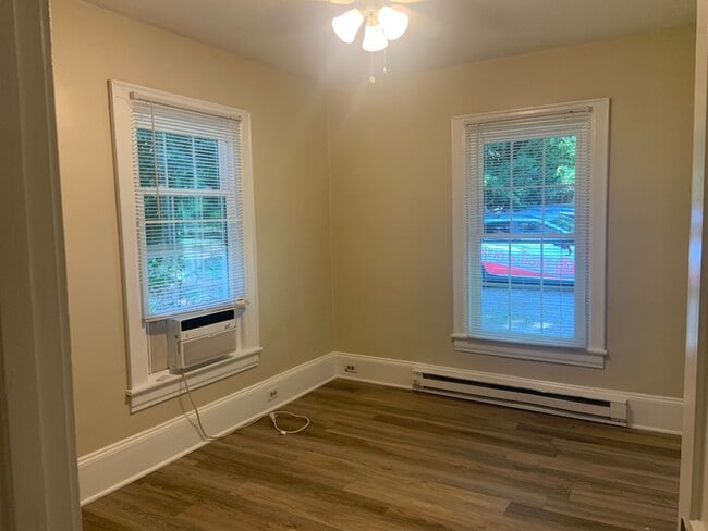 Photo - 1 BR in Glenwood