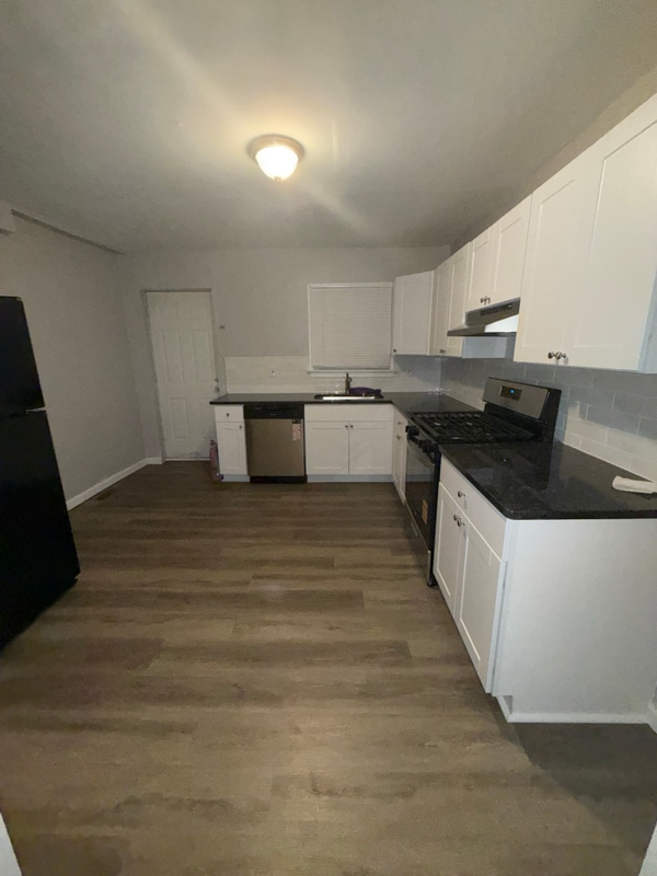 Photo - 1111 Louis St