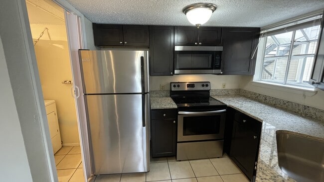 Photo - 1972 Lake Atriums Cir