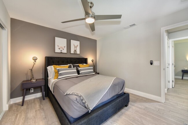 7101 Stanford Oak Dr Unidad 2-Medium