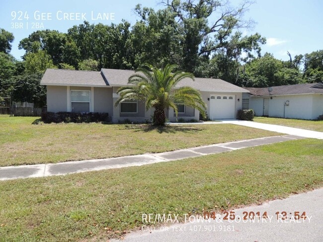 Building Photo - 924 Gee Creek Ln