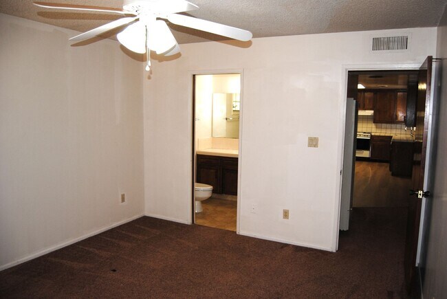 Photo - 200 Douglas St Unit A