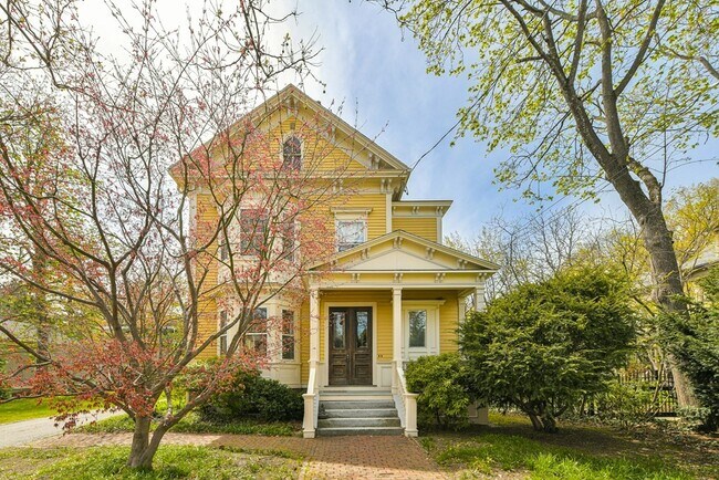 Photo - 38 Lakeview Ave House