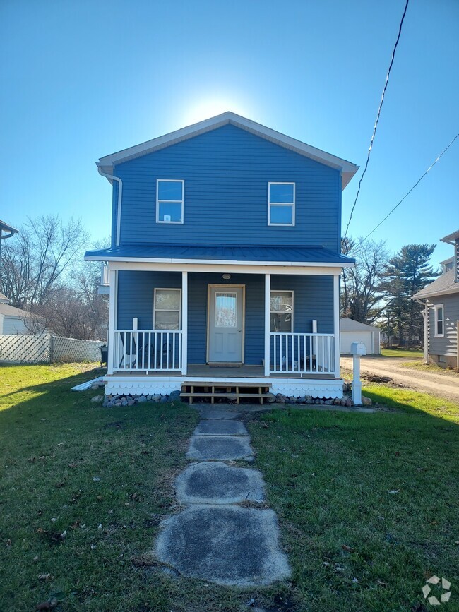 Building Photo - 615 Lawn Dr Rental