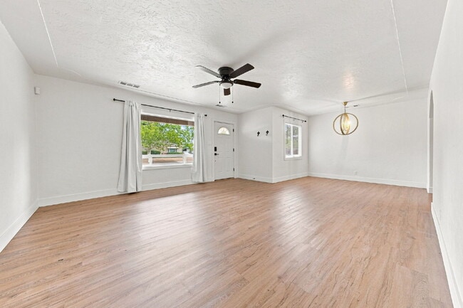 Photo - 3/1 Charmer in the Garden Tract - Dog Friendly