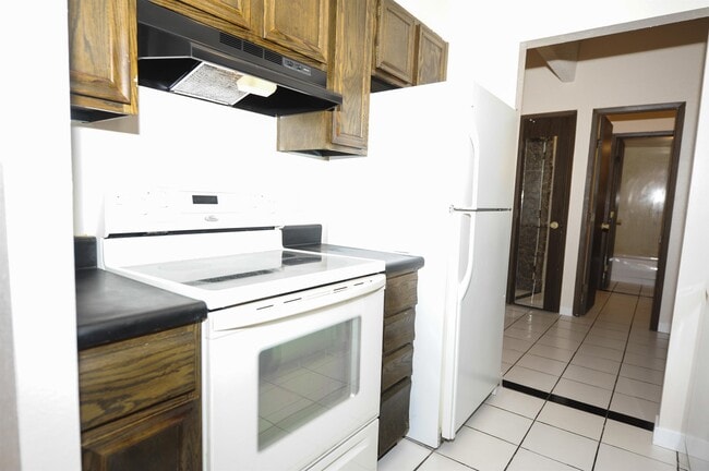 Photo - 384 S Ironton St