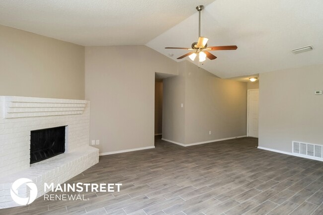 Photo - 6637 N Park Dr