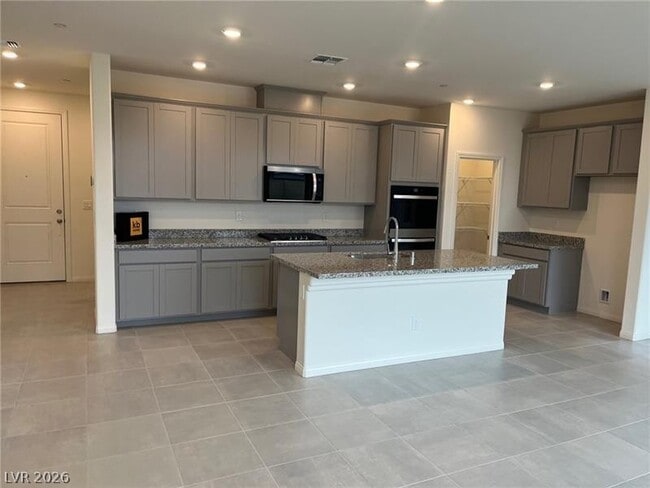 Photo - 1550 Rock Kestrel St