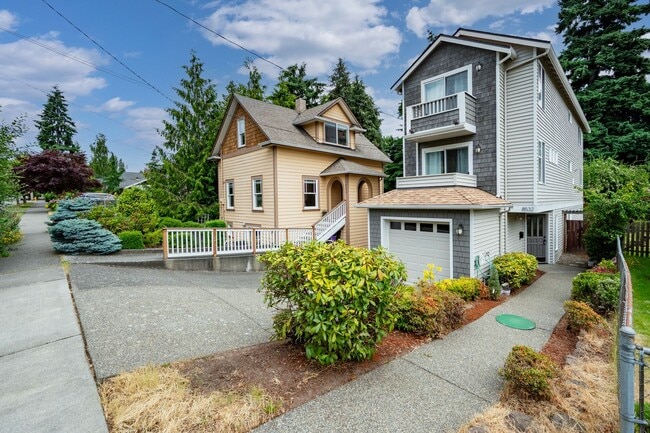 3-Story Greenlake Home - Private Yard and ... - 3-Story Greenlake Home - Private Yard and ...
