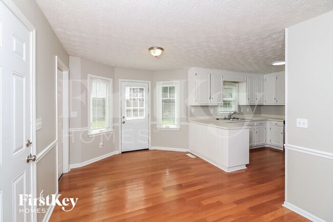 Photo - 198 Seminole Dr