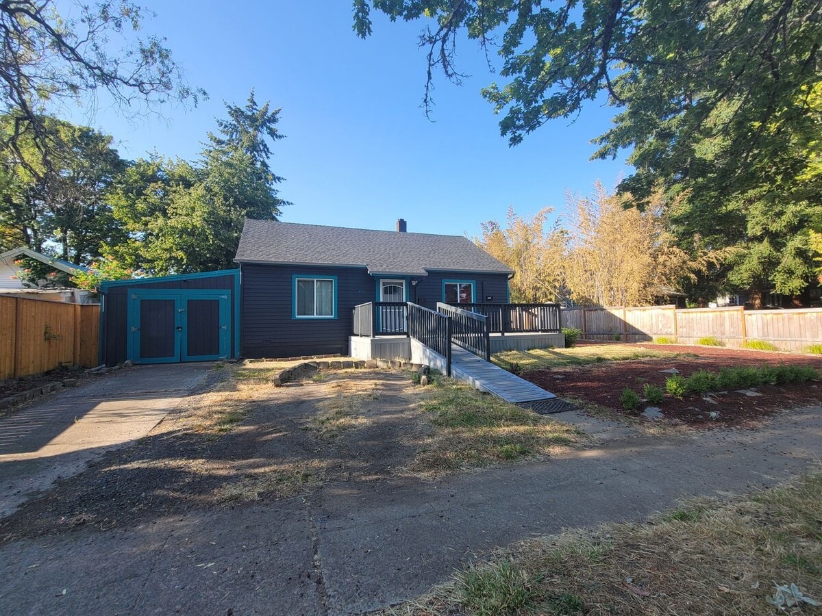 4 bed 2 bath - 4 bed 2 bath