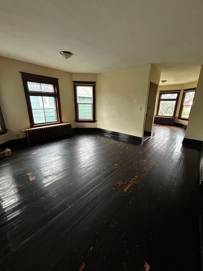 1209 N 16th St Unit 1209 N 16th St - Upper