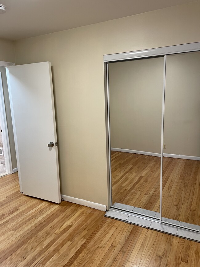 Bedroom 3A - 6217 Beech Daly Rd