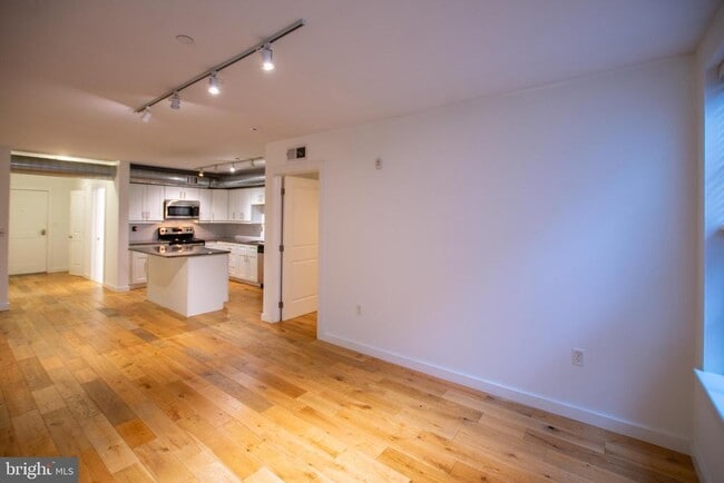 Building Photo - 224 Church St Unit 216