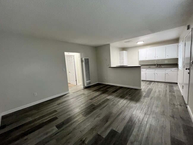 Photo - SPECIOUS 2 BEDROOM 1 BATH UPSTAIRS WITH 1 ... Unit 1604-06