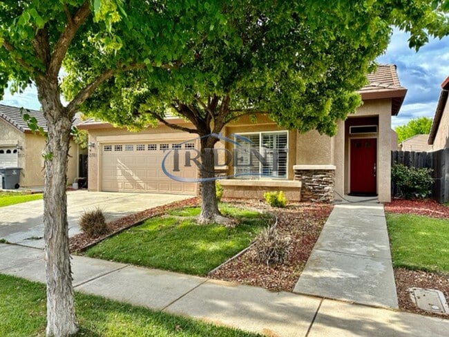 Photo - Beautiful 3 bedroom, 2 house