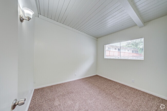 Bedroom 2 - Unit 1 - Manchester Apartments