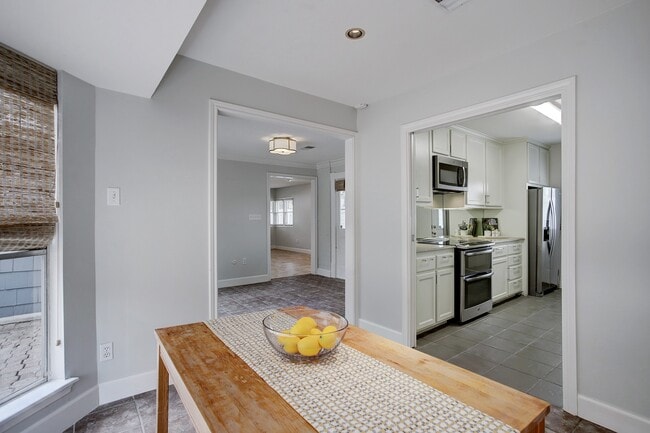 Photo - 2228 Addison Rd