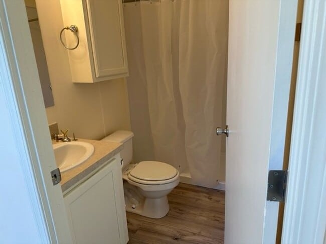 Photo - 2 bed, 2 bath, detached heated shop, great...