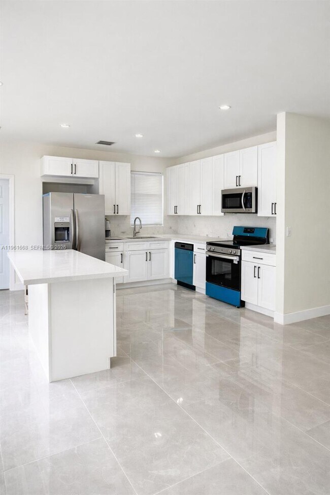 Photo - 3079 NW Flagler Terrace