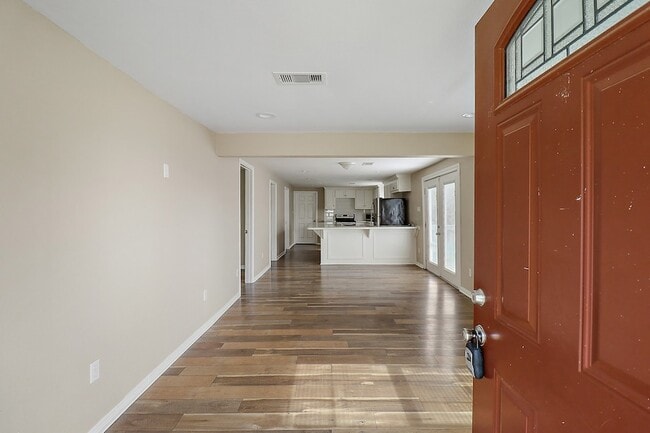 Photo - 412 Stowell St